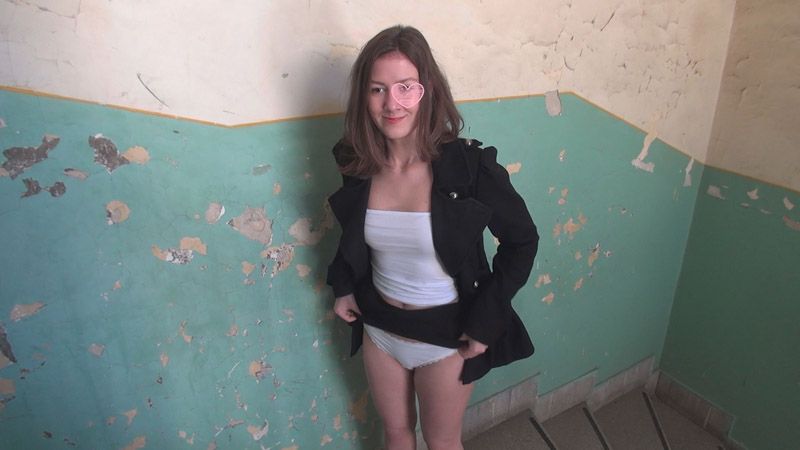 FC2-PPV-1055992 身高180的俄羅斯看護師人妻 36歲美熟女護士無套內射