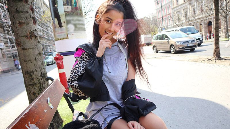 FC2-PPV-1095611 【無】軟嫩爆乳美少女再次中出！最棒的觸感。