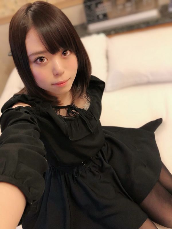 FC2-PPV-1097653 七瀨18歳 乃木坂級美少女！奇跡般可愛！不擅長拒絕性格什麼都做！