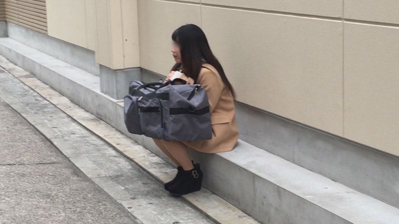 FC2-PPV-1101665 推特認識的漂亮離家女孩為了吃飯帶回家超積極！