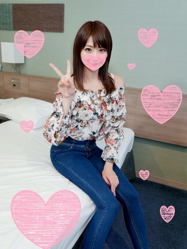 FC2-PPV-1105774 淫亂過頭24歳！被帥哥釣上自拍的游泳老師。玩弄到懇求中出！