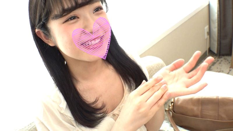 FC2-PPV-1117962 【搭訕馬上抽插】看起來超幼齒的年輕SSS級美少女 無套中出OK超M妖精