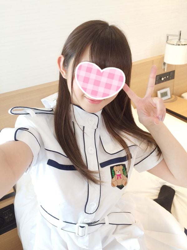 FC2-PPV-1187289 【懷孕事故映像】夜晚泳池搭訕幼齒美少女中出發生悲劇