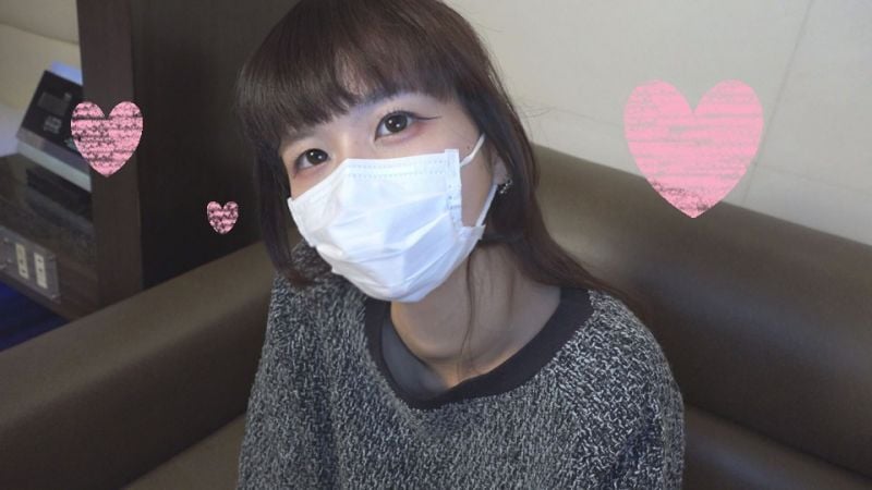 FC2-PPV-1198294 初拍 體重42公斤竹竿貧乳娘愛瑪醬18歳 早熟敏感私處溢出愛液無套抽插中出