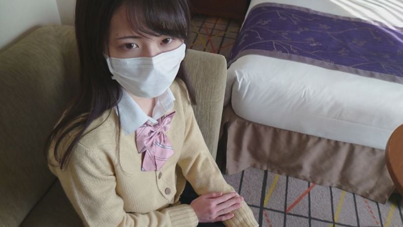 FC2-PPV-1347210 【私拍】睡走朋友女友・激瘦美少女L醬