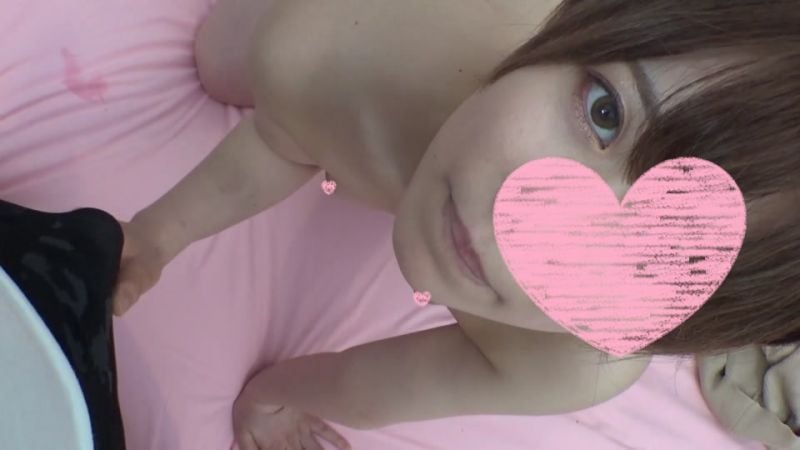 FC2-PPV-1379811 初拍露臉 與18歳白皙素人激情濃厚流汗性愛