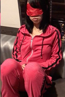 FC2-PPV-1406226 還沒捨棄「處女」、嬌小肉穴被大人肉棒強硬打樁