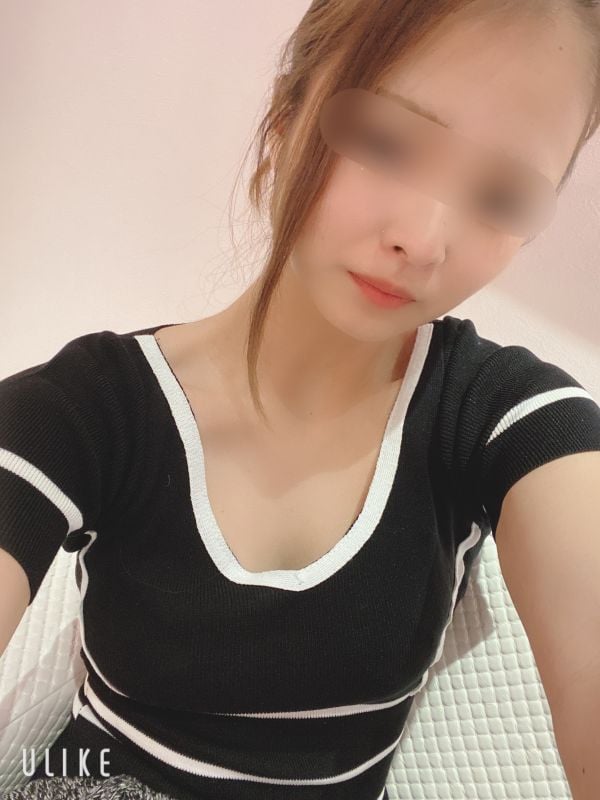 FC2-PPV-1417427 ※限定 新宿No1酒店妹交涉遊說成功。(41分)