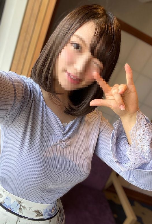 FC2-PPV-1425038 【G罩杯現役寫真偶像】流出自拍 地下偶像時代 與攝影師角色扮演攝影