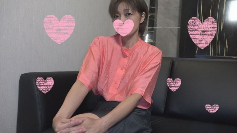 FC2-PPV-1440730 露臉 太過淫蕩！與五十路人妻信子不倫自拍做愛