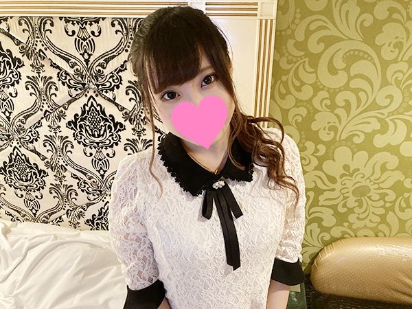 FC2-PPV-1517731 【個人・無修正】20歳漂亮妹系白虎學生、吞土肉棒隱藏婊子名器小穴無套抽插大量中出