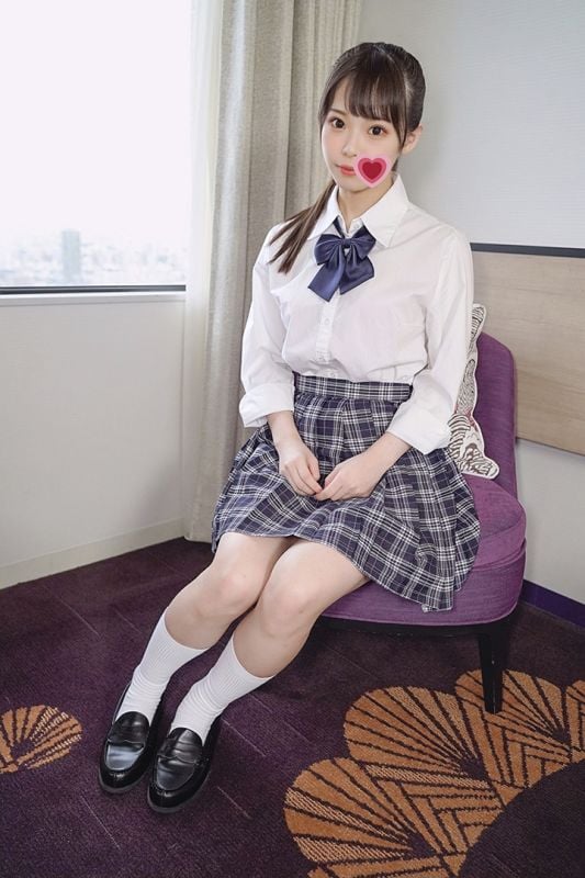 FC2-PPV-1540607 清楚爆乳學生妹緊抱懇求中出！