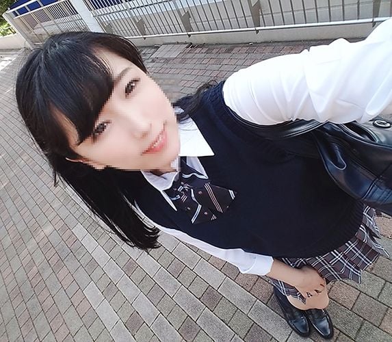 FC2-PPV-1590873 私立 國際課程學生妹K醬　找乾爹用精品釣上大學生肉棒調教