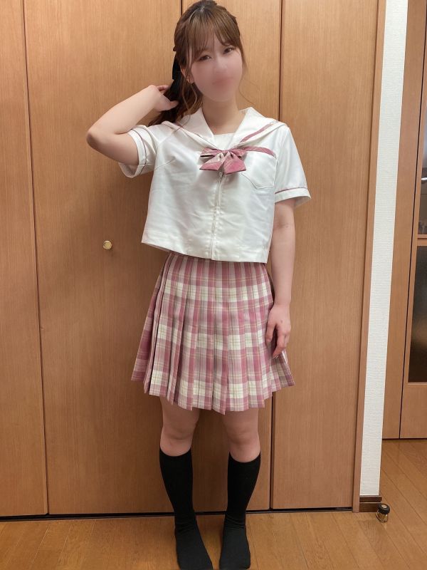 FC2-PPV-1784366 【鄉下出拍】現役地下偶像。18歳愛好韓流美少女初次大量中出。