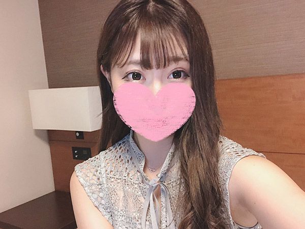 FC2-PPV-2021806 與超美形現役寫真偶像在找乾爹網站奇蹟般相遇。工作激減想要現金答應無套中出自拍