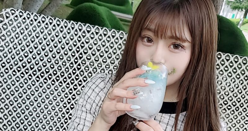 FC2-PPV-2211502 【無修正】與有著美艷氣氛的美容部員情熱的性行為...美人淫亂過頭2回中出！！（長編）