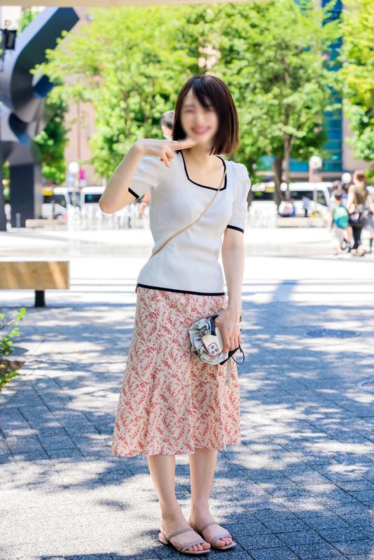 FC2-PPV-2356088 露臉！素人女大生【限定】前童星美少女19歳 里美 超美形！美麗身軀純白純粹無垢女性抽插個夠！！