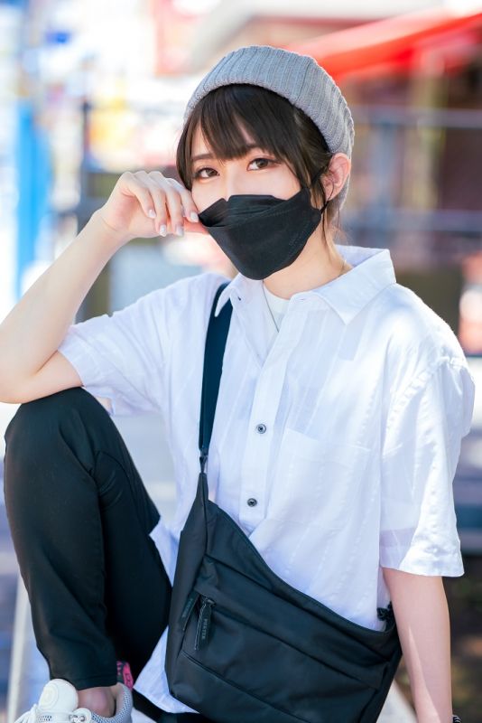 FC2-PPV-2435891 【FC2發】完全露臉！素人大學生【限定】無性別女子 真理(22)身體是女性、內心是男子。