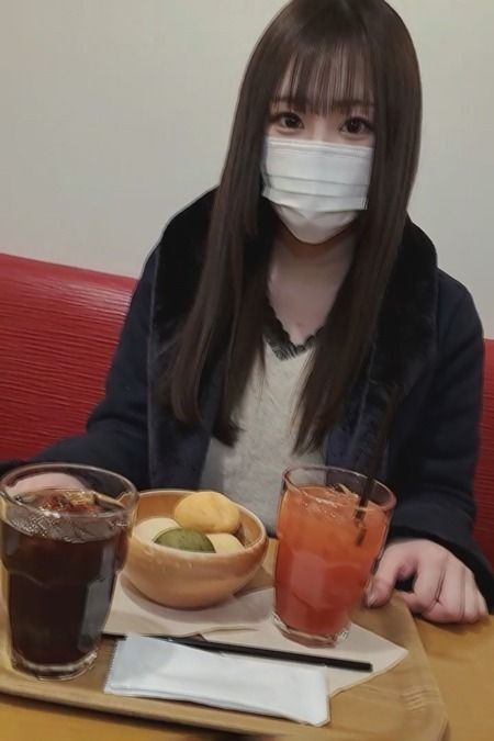 FC2-PPV-2708760 追夢巨乳咖啡店員。拍片被發現接受商量後帶到賓館