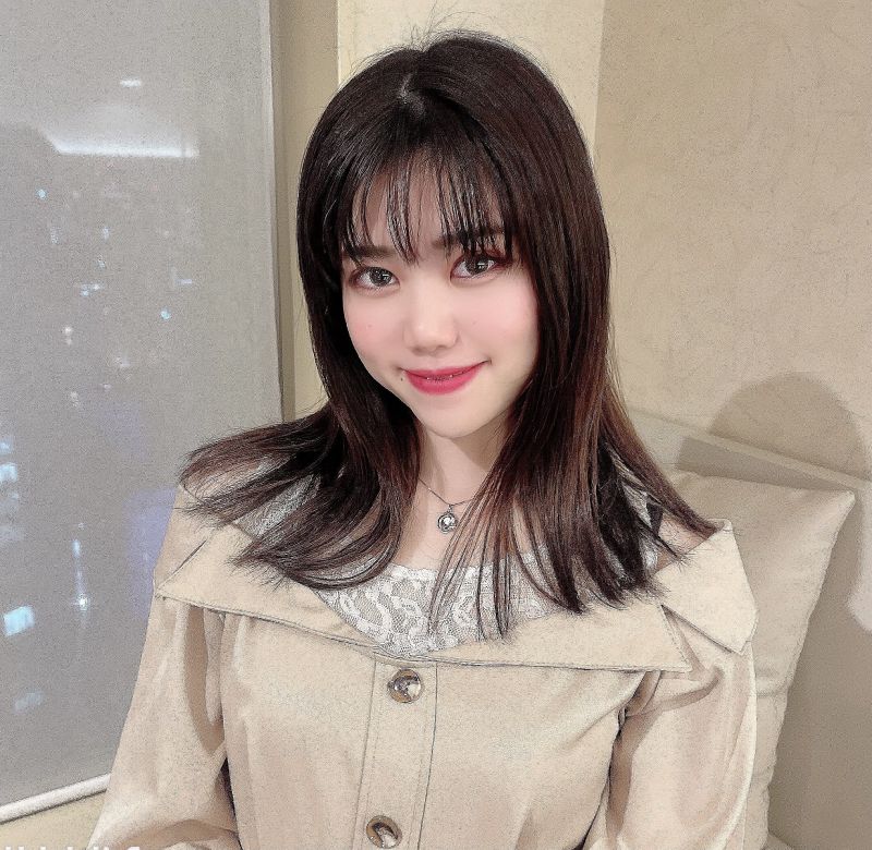 FC2-PPV-2710170 啤酒妹【初次抽插】完全一刀未剪版！！不用手的認真性愛