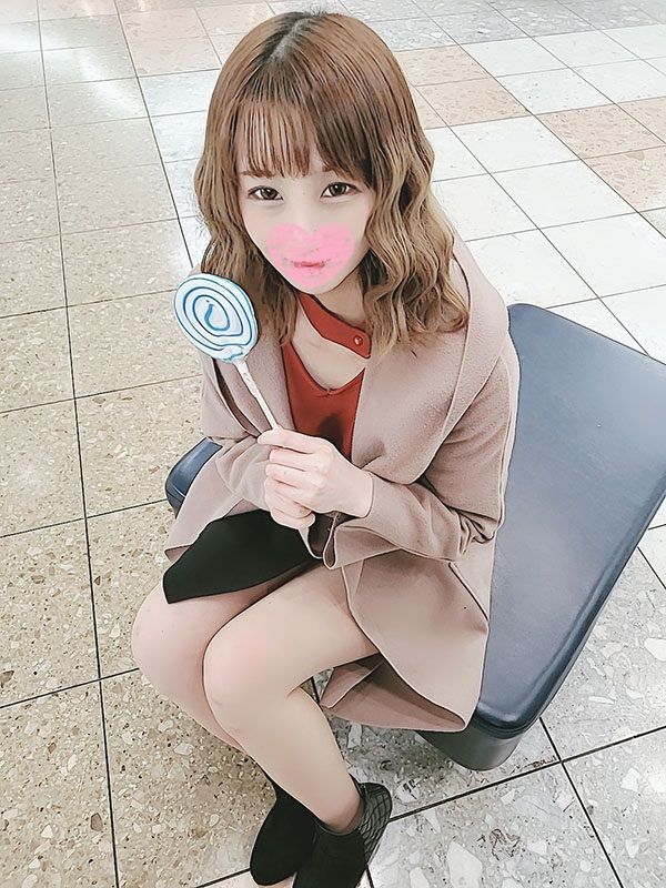 FC2-PPV-2798836 小惡魔魅力擺布男人的苗條美女、憤怒中出顏射制裁。