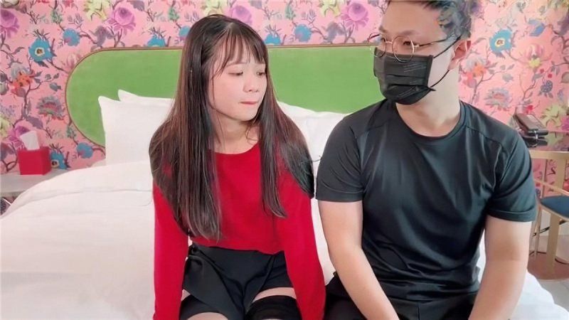 ed-47 敏感女孩首次嘗試多人啪啪