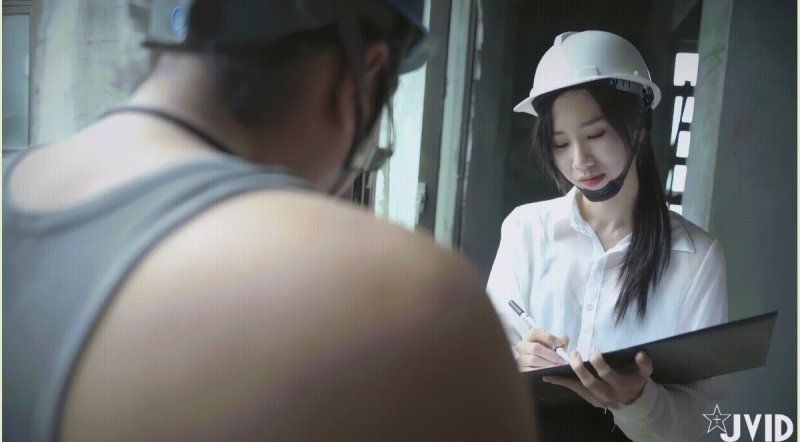 jv-33 jvid 工地水電工之狼狽圍奸黑絲包臀裙收驗員-薰草