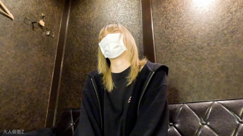 FC2-PPV-4637147 【素人初拍】朝陽(18) 在苗條貧乳的初次拍攝中中出、剃毛和肛門貫通影片的別角度影片