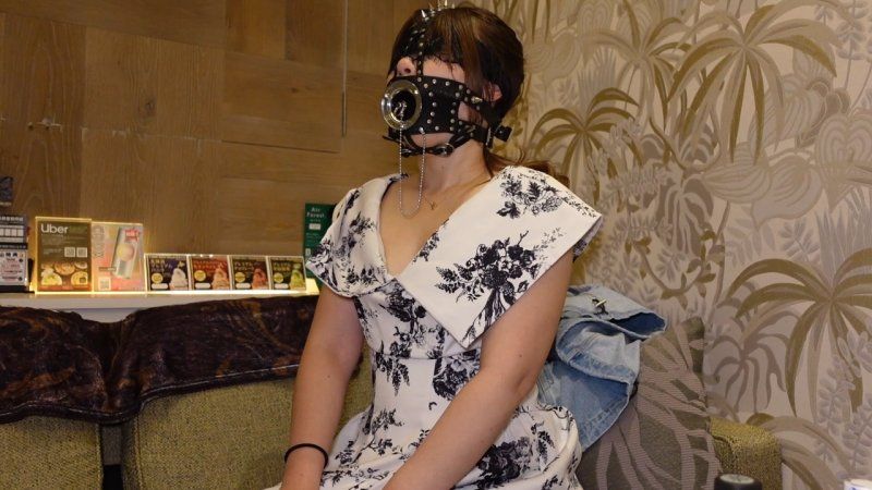 FC2-PPV-4655045 第一次开口口罩　绝对不能闭嘴的强制口交　熏25岁