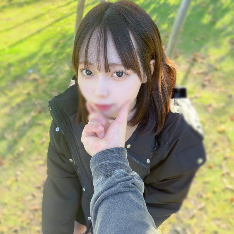 FC2-PPV-4671528 【乃〇坂】方言可愛的西野〇瀨似的地方JD，最強的臉蛋卻感度MAX，洪水潮吹。無法忍耐安產型的身材，進行了兩次的種子風暴。