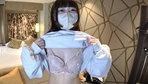 FC2-PPV-4677945 【坂道系】【完全秘密版】【数量限定】【阴道鸭嘴镜头收录】【中出】【FC2初出演】都内专科生海 18岁