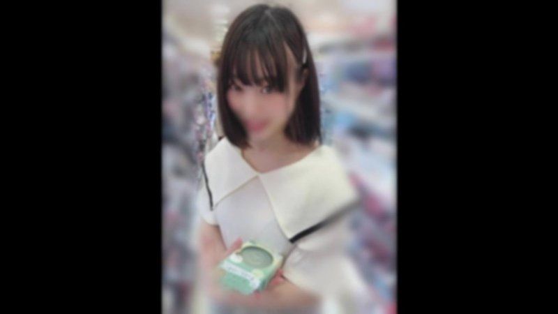 FC2-PPV-4595652 偶像的紧实美体。擦上油让它滑溜溜。对于性爱经验少的美体，内射是不可避免的。