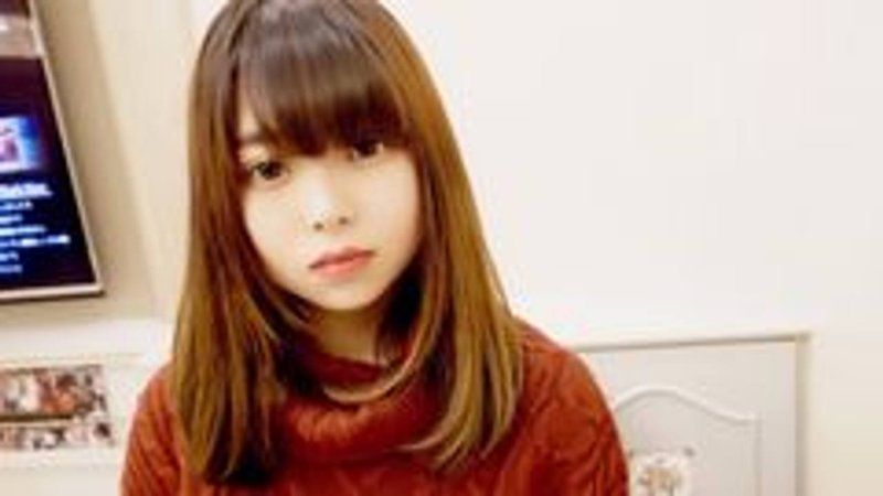 FC2-PPV-4684777 【露脸】【无修正】F罩杯19岁。棉花糖巨乳乳交后，光溜溜粉红色纯洁阴道被变态老头的无套肉棒深入，浓厚的白浊精液无套中出，确定怀孕。