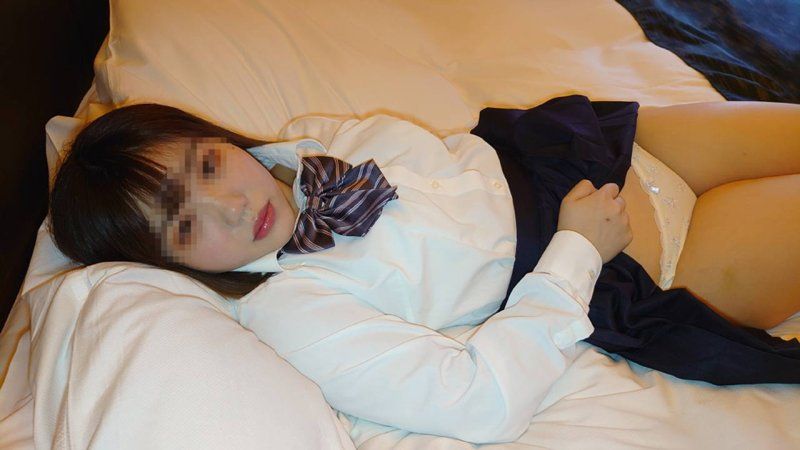 FC2-PPV-4684291 【無・制服扮裝】喜歡做愛的翹臀巨乳美女小穴興奮無套抽插・中出