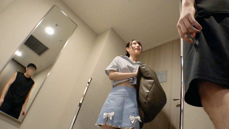 FC2-PPV-4703955 【SS級按摩妹】超人氣按摩妹M醬連續射精兩次，拔掉保險套，做好被封殺的覺悟進行中出。