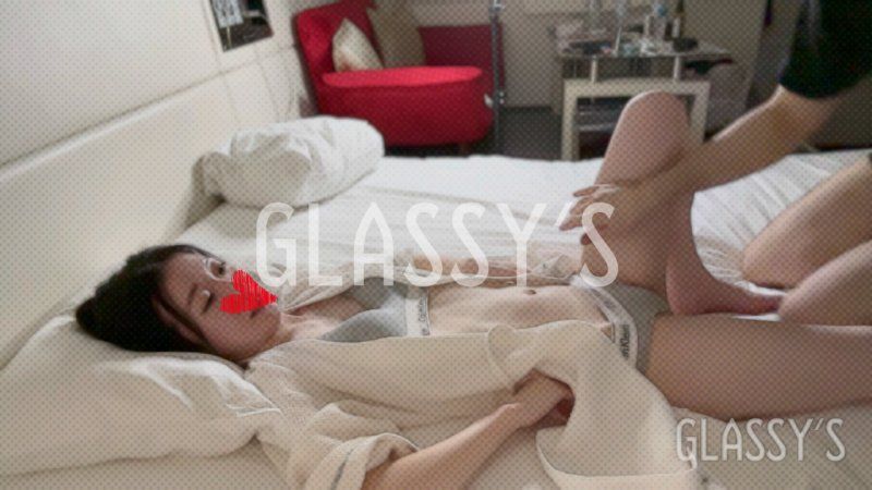 FC2-PPV-4701919 #25 和太可愛的日本人纖細美女進行大量潮吹無套性愛│GLASSY'S