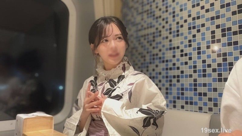 FC2-PPV-4719201 超热烈！盛夏夜晚的亲热性爱・浴衣太过分了纤细美乳最强外貌的大学生・20岁⇒大量中出在粉红色的阴道内『兰』