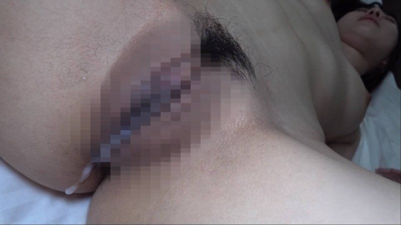 FC2-PPV-4729305 これぞ従順！【無】【大量中出し】幸薄犬顔の可愛いオンナノコは性格も従順。イチャ、羞恥、フェラ、好きなように遊ばれて、いっぱいキス。最後は溢れるくらいの中出し。一緒にシャワー。※特典あり