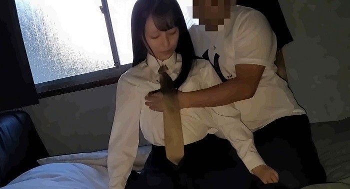 FC2-PPV-4735631 【高畫質重製版露臉・2003年生】再見膚色白皙黑髮長直的優等生。與一位夏天離家出走的少女半同居。