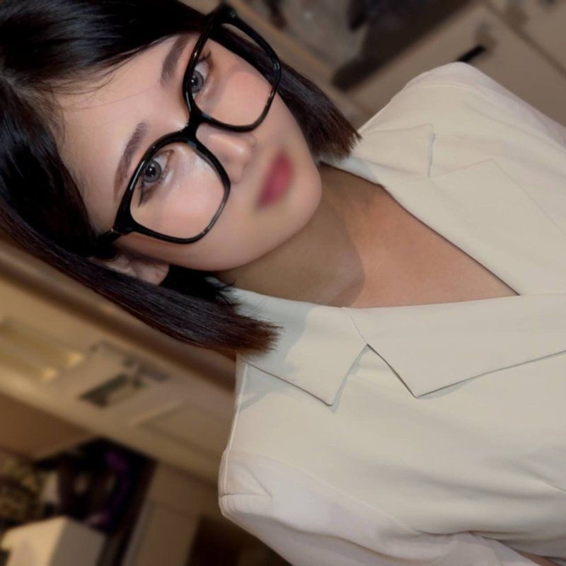 FC2-PPV-4770863 《10/3まで1980pt》【無】知的すぎる黒髪巨乳秘書！！突くたび波打つデカ神尻！！イキ乱れるおとなしめインテリFカップ美女に大量種付け！！