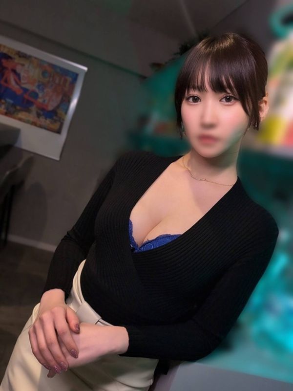 FC2-PPV-4771202 ⚠水没事故⚠　Eカップ「淫乱」美女・イタリアンレストラン勤務（26）⇒潮吹きスイッチがぶっ壊れすぎて何度も大噴射⇒辺り一面びちょ濡れSEX『しおりんご』