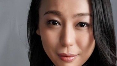 FC2-PPV-4776395 FC2初次公開 本篇有露臉 個人拍攝/雖然穿著非常華麗又色情的服裝，卻很像那位清純派國民