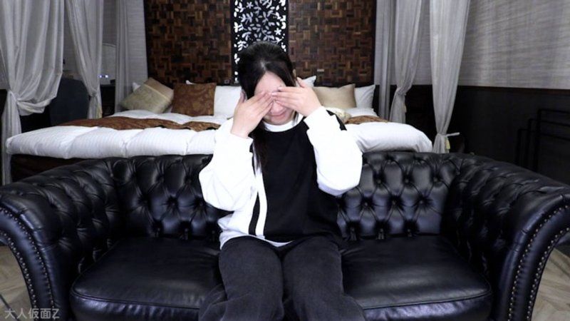 FC2-PPV-4779391 櫻(18)連續2天拍攝的第2天 滴著愛液地搖搖晃晃地被中出 前一天中出的感想，聽取後進行羞恥責備或是讓她舔肛門