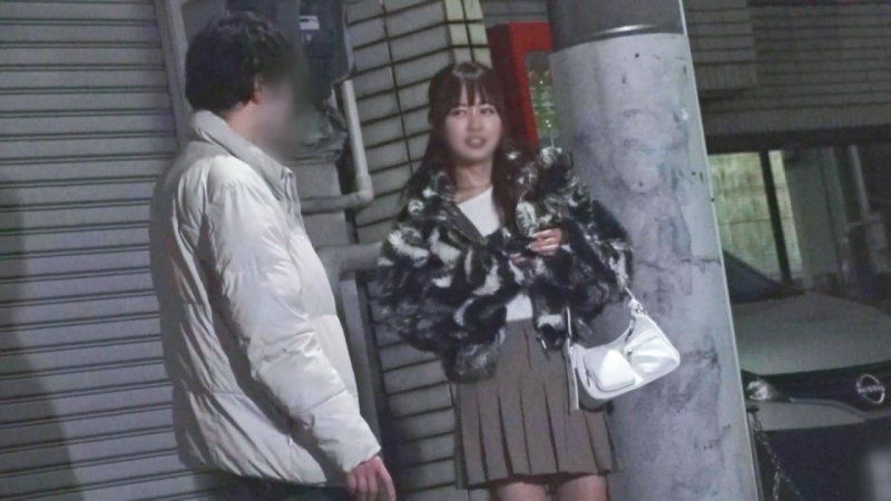 FC2-PPV-4797524 对散发慵懒气息的站立口交美女随便说说就中出甩掉