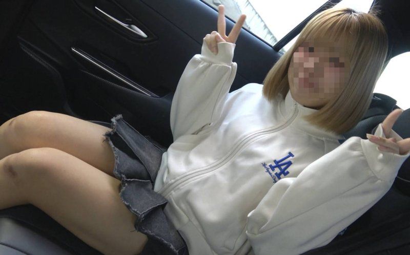 FC2-PPV-4799536 吹喇叭口内射精(鼓酱)