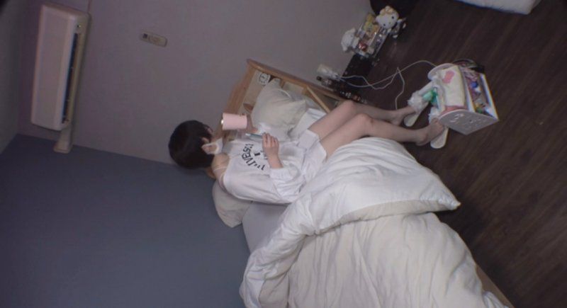 FC2-PPV-4799746 黑髮短髮抖M女人的淫穴。成为人气咖啡厅女郎前的情色自拍2次中出。特典:吞精口交