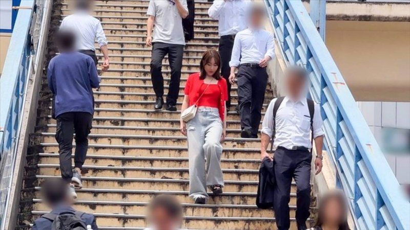 FC2-PPV-4802106 【街頭攝影→無套插入】搭訕拍攝巨乳超可愛JK + 以謝禮為條件的無套中出