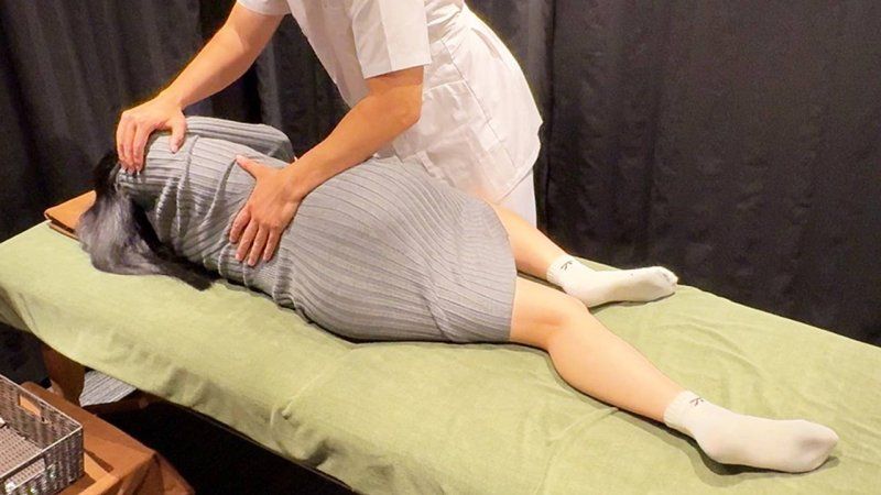 FC2-PPV-4802772 處女喪失 因為第一次中出的高潮而神魂顛倒的清純系美女，強制無套插入 所有的一切都是初體驗的快感，發出高潮聲尖叫