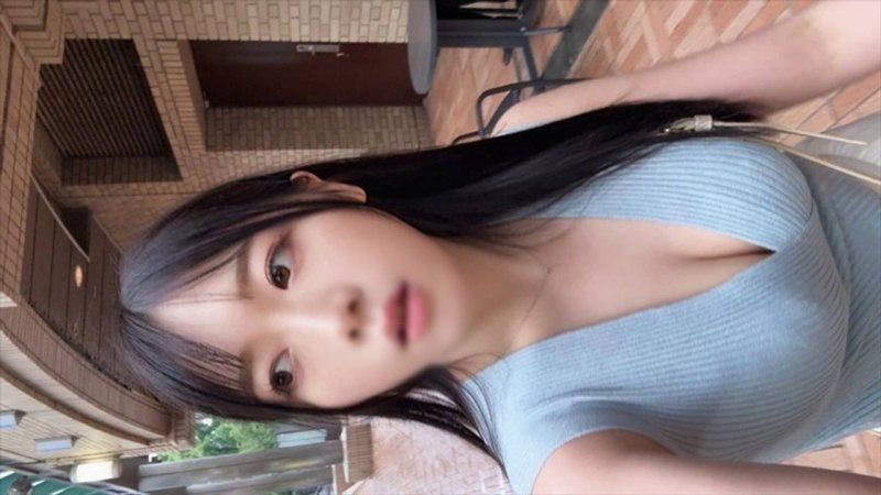 FC2-PPV-4809056 【绝伦狂喷】肉食系朴素 靠搭讪帅哥 淫荡女爆发即刻插入无套中出